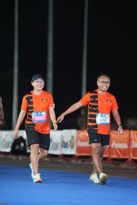 BIB: 300
                            <button type="button" onclick="openModal(19763486)" class="btn btn-primary btn-sm float-right btn-popup" data-toggle="modal" data-target=".modal-high-quality">
                        <i class="fas fa-shopping-cart"></i> Add to Cart
                    </button>
                                            <button type="button" onclick="isThisMe(19763486, true)" class="btn btn-success btn-sm float-right btn-popup btn-isme hidden" data-toggle="tooltip" data-placement="bottom" title="นี่คือรูปของคุณใช่ไหม คลิกที่นี่เพื่อเอาเข้าอัลบั้ม">
                        <i class="fas fa-plus"></i> Add to album
                    </button>
                    <button type="button" onclick="isThisMe(19763486, false)" class="btn btn-warning btn-sm float-right btn-popup btn-isnotme hidden">
                        <i class="fas fa-ban"></i> Remove from album
                    </button>